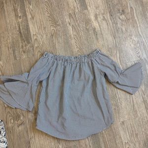 Stripped strapless blouse